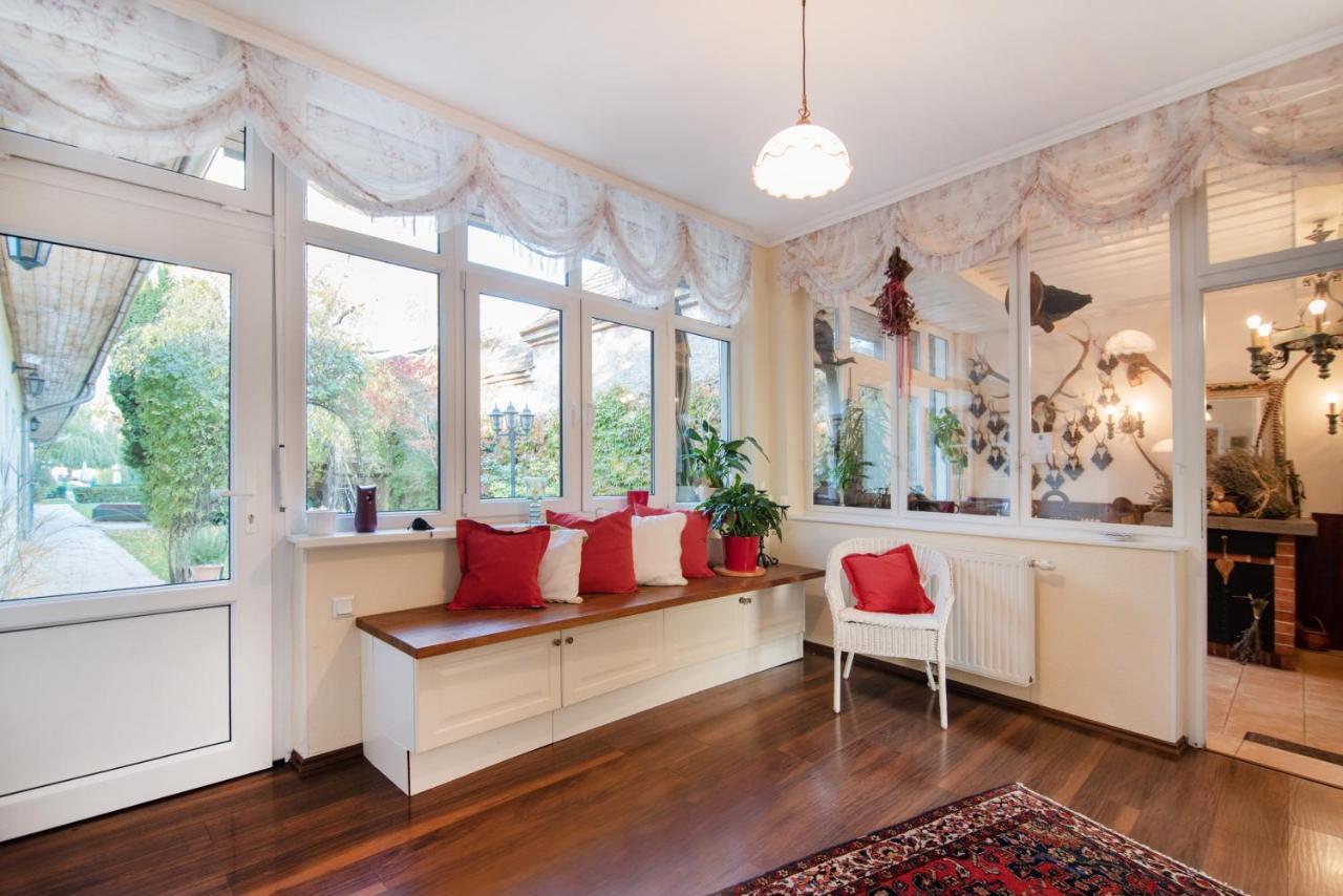 Renoviertes Mit Garten In Ruhelage Wien